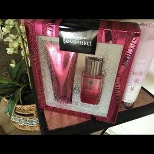 Victoria Secret Bundle, NWT